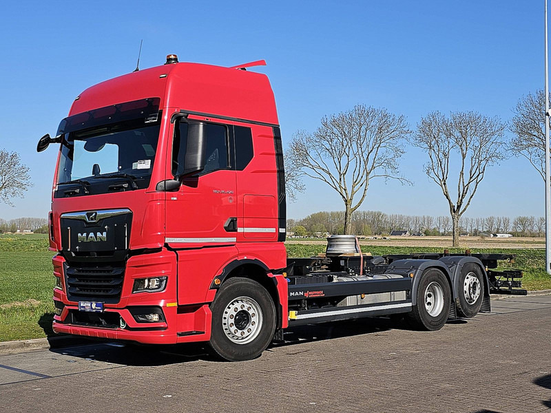 MAN 26.470 TGX GX 6X2-4 STEER AXLE - Autocarro portacontainer/ Caisse interchangeable: foto 2 MAN 26.470 TGX GX 6X2-4 STEER AXLE - Autocarro portacontainer/ Caisse interchangeable: foto 2