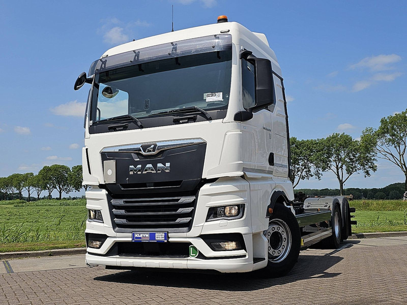 MAN 26.470 TGX TG3 6X2-4 STEERAXLE - Autocarro portacontainer/ Caisse interchangeable: foto 1 MAN 26.470 TGX TG3 6X2-4 STEERAXLE - Autocarro portacontainer/ Caisse interchangeable: foto 1