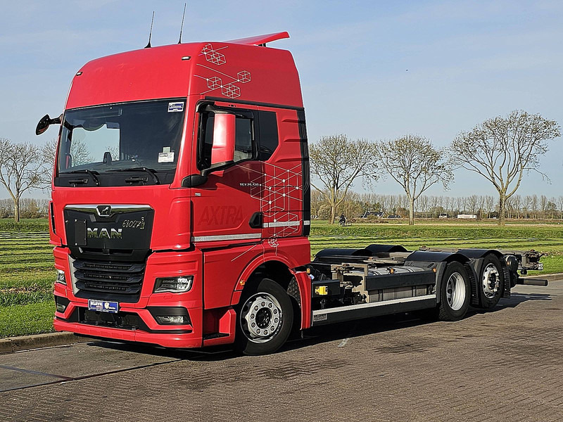 MAN 26.510 TGX GX 6X2 INTARDER - Autocarro portacontainer/ Caisse interchangeable: foto 2 MAN 26.510 TGX GX 6X2 INTARDER - Autocarro portacontainer/ Caisse interchangeable: foto 2