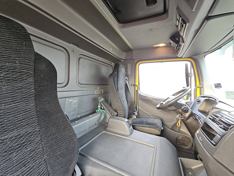 Autocarro frigorifero Mercedes-Benz ATEGO 1224 CARRIER TAILLIFT: foto 11
