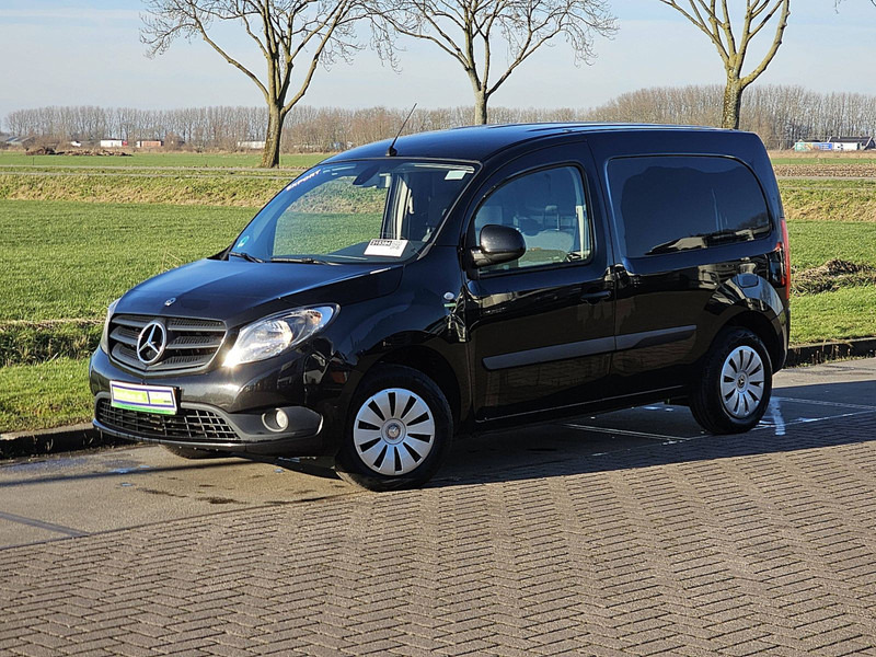 Mercedes-Benz Citan 109 CDI AC EURO6 - Furgone box: foto 2 Mercedes-Benz Citan 109 CDI AC EURO6 - Furgone box: foto 2