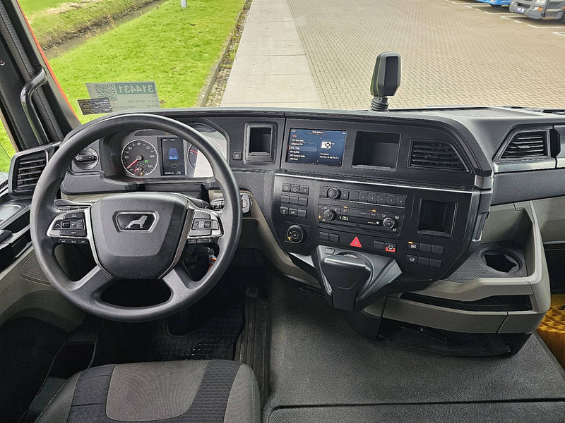 Foto d'interni 1: Trattore stradale MAN 18.470 TGS 4X4H TG3 ADR PTO+HYD