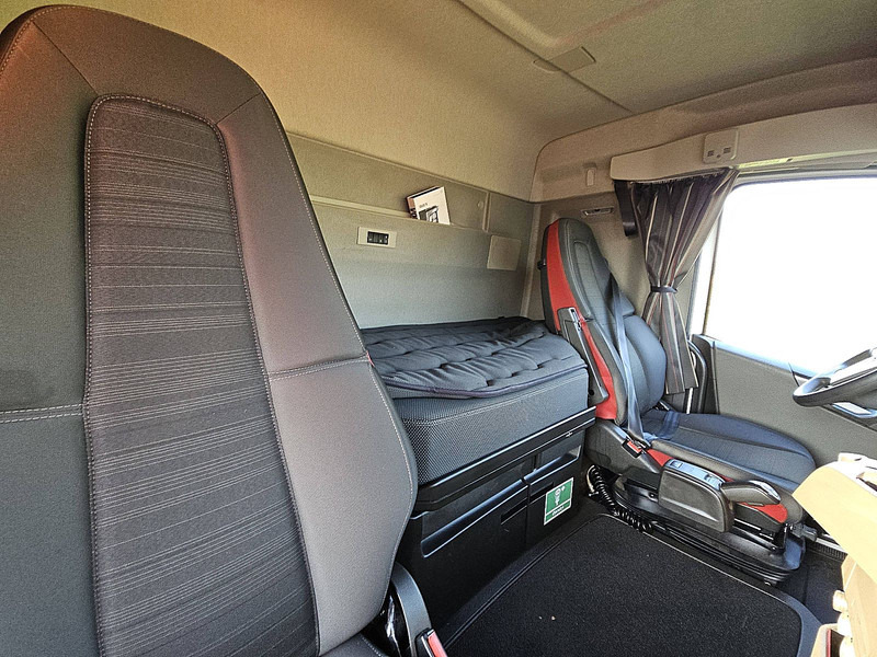 Trattore stradale Volvo FH 500 6X2 STEERED PTO+HYDR: foto 14 Trattore stradale Volvo FH 500 6X2 STEERED PTO+HYDR: foto 14