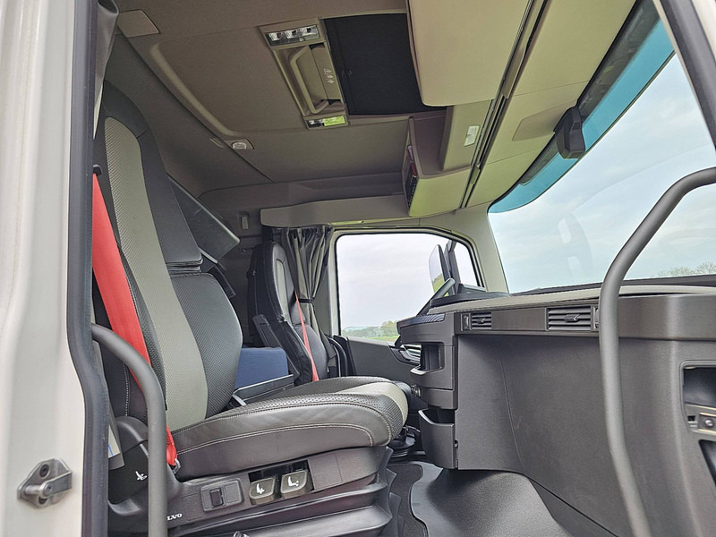 Leasing di Volvo FH 500 FH5 6X2 STEERED PTO Volvo FH 500 FH5 6X2 STEERED PTO: foto 7