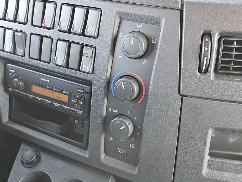 Autocarro furgonato Volvo FL 220.12 AIRCO LIFT SIDE DOOR: foto 9