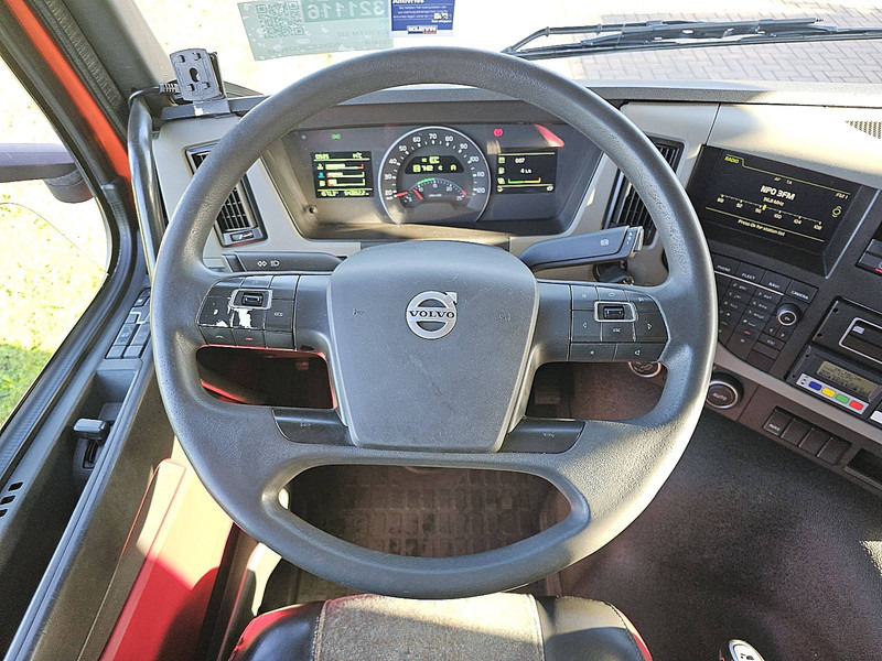Leasing di Volvo FM 330 6X2 FRIGOBL. LIFT Volvo FM 330 6X2 FRIGOBL. LIFT: foto 10