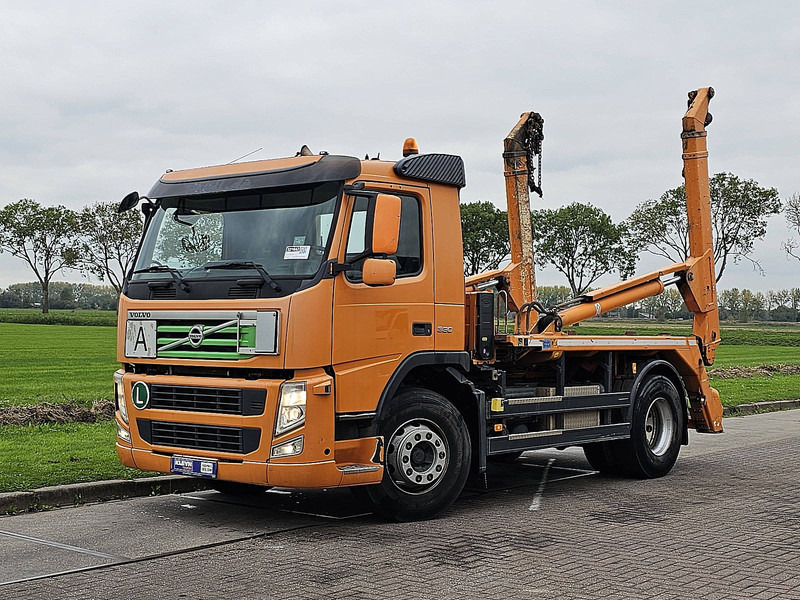 Volvo FM 330 - Autocarro multibenna: foto 2 Volvo FM 330 - Autocarro multibenna: foto 2