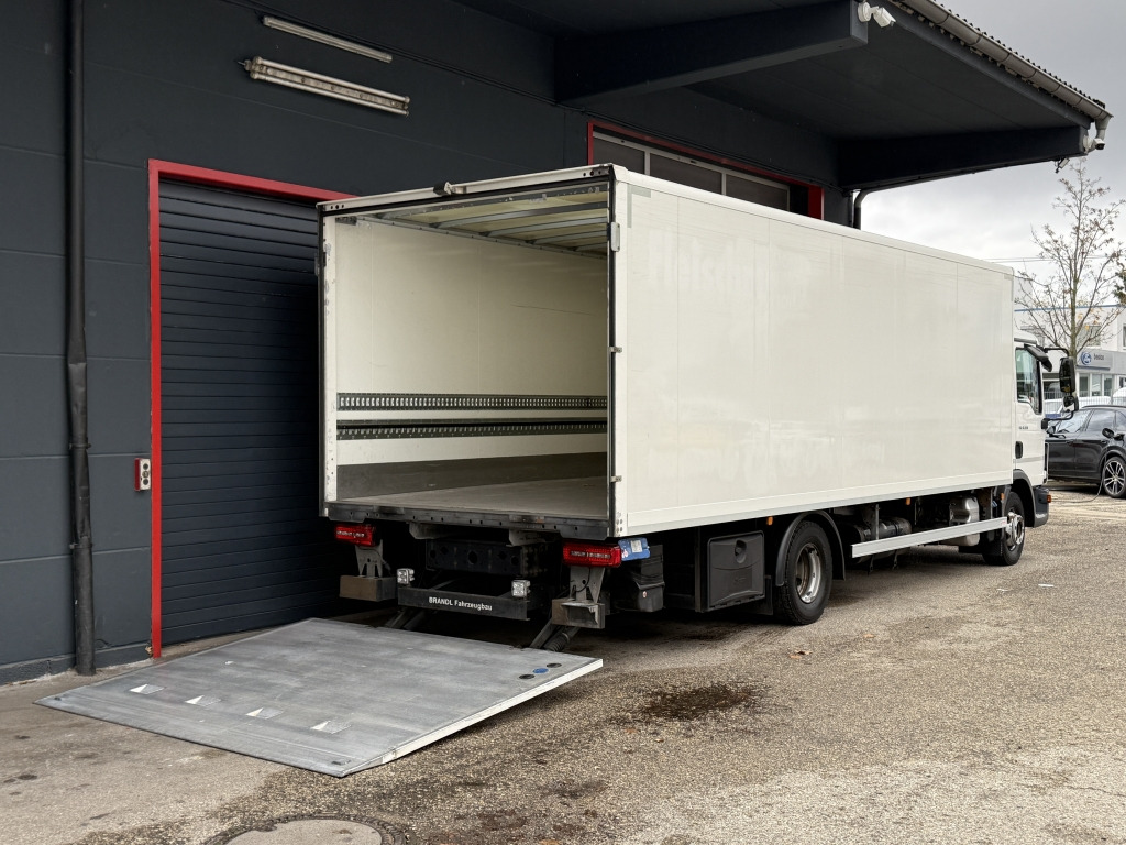 MAN TGL 12.220 Klimaautom. Kamera NAVI 7,1m Koff+LBW - Autocarro furgonato: foto 5 MAN TGL 12.220 Klimaautom. Kamera NAVI 7,1m Koff+LBW - Autocarro furgonato: foto 5