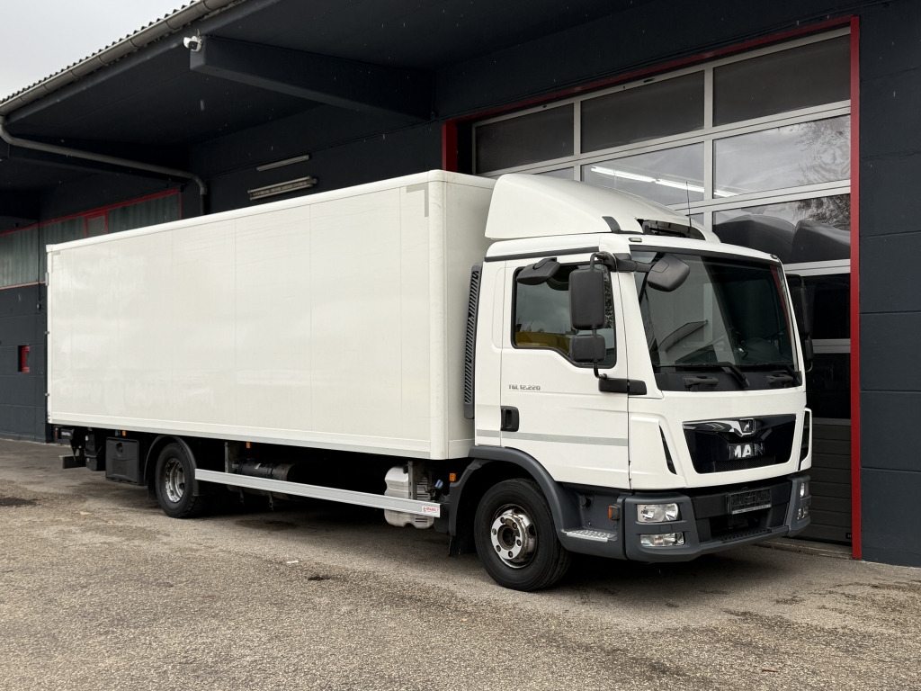 MAN TGL 12.220 Klimaautom. Kamera NAVI 7,1m Koff+LBW - Autocarro furgonato: foto 1 MAN TGL 12.220 Klimaautom. Kamera NAVI 7,1m Koff+LBW - Autocarro furgonato: foto 1