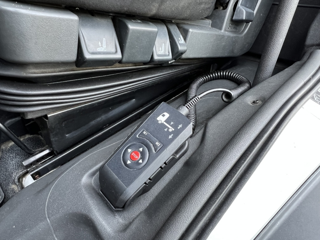 Mercedes-Benz Atego 818 Klima AHK 6,05m Koffer LBW Tempomat - Furgone box: foto 3 Mercedes-Benz Atego 818 Klima AHK 6,05m Koffer LBW Tempomat - Furgone box: foto 3