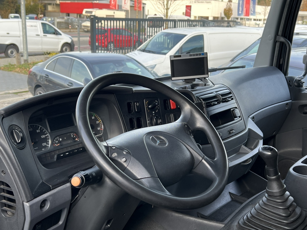 Mercedes-Benz Axor 1833 7m Koffer 2x Schwenkwand LBW Or.382'km - Autocarro trasporto di bevande: foto 4 Mercedes-Benz Axor 1833 7m Koffer 2x Schwenkwand LBW Or.382'km - Autocarro trasporto di bevande: foto 4