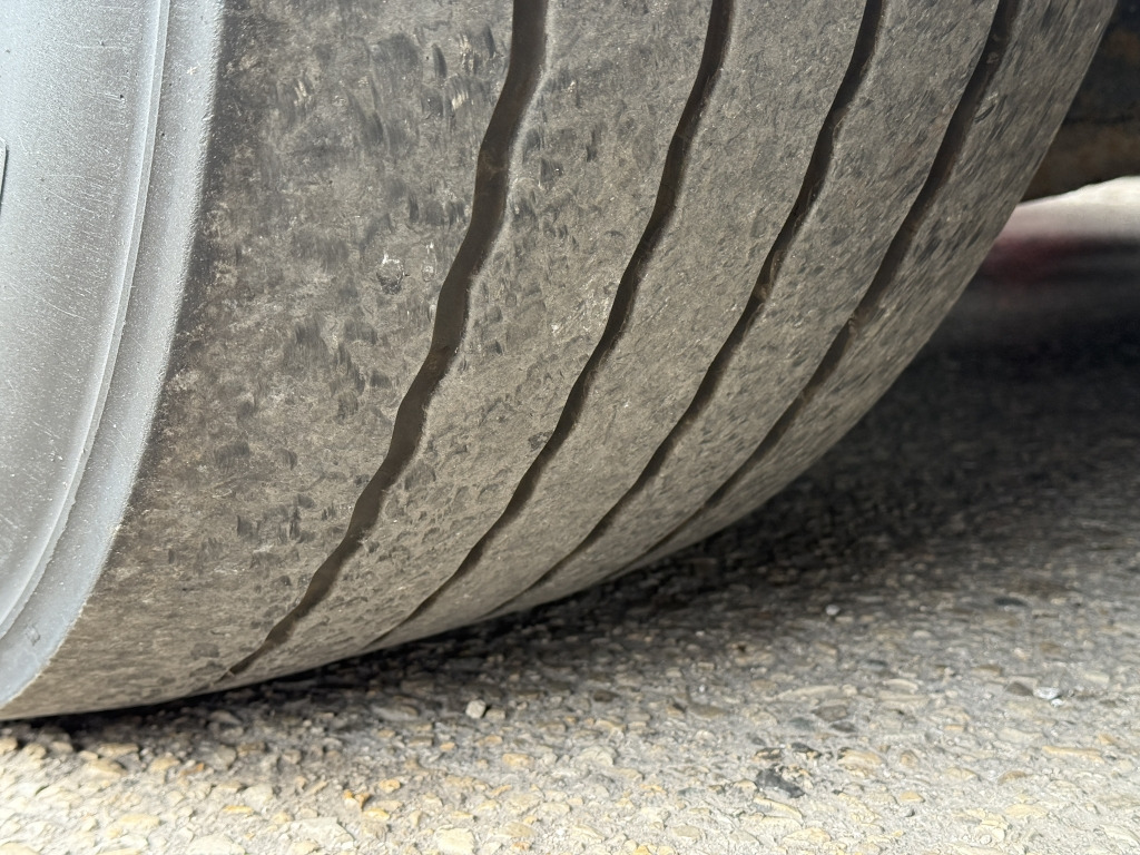 MAN TGX 18.440 EEV Klima 3-fach Motorbremse 2xTank - Trattore stradale: foto 4 MAN TGX 18.440 EEV Klima 3-fach Motorbremse 2xTank - Trattore stradale: foto 4