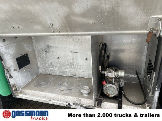 Iveco 190EH30 4x4 - Camion cisterna: foto 3 Iveco 190EH30 4x4 - Camion cisterna: foto 3