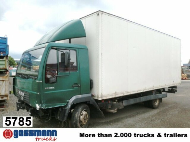 MAN L33 8.180 C 4x2, Unfallfahrzeug mit - Autocarro furgonato: foto 1 MAN L33 8.180 C 4x2, Unfallfahrzeug mit - Autocarro furgonato: foto 1