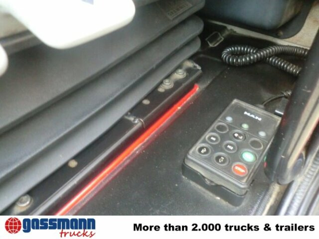 MAN L35 10.163 4x2 - Autocarro furgonato: foto 3 MAN L35 10.163 4x2 - Autocarro furgonato: foto 3