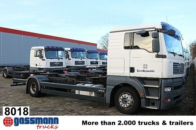 MAN TGA 18.350 4x2 LL, Fahrschule - Autocarro portacontainer/ Caisse interchangeable: foto 1 MAN TGA 18.350 4x2 LL, Fahrschule - Autocarro portacontainer/ Caisse interchangeable: foto 1