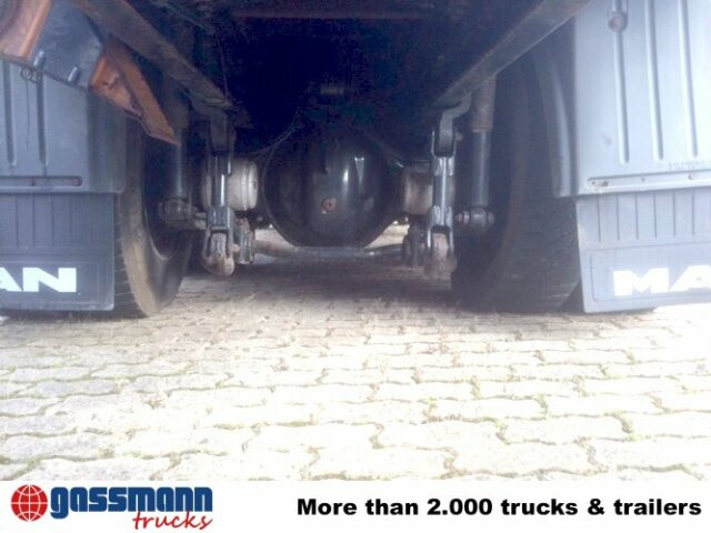 MAN TGA 26.413 BB 6x4 Kran Heckkran Jonsered 1020 - Camion trasporto legname, Camion con gru: foto 4 MAN TGA 26.413 BB 6x4 Kran Heckkran Jonsered 1020 - Camion trasporto legname, Camion con gru: foto 4