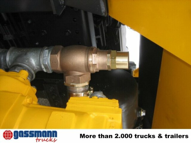 MAN TGA 26.430 6x6 - Camion cisterna: foto 2 MAN TGA 26.430 6x6 - Camion cisterna: foto 2