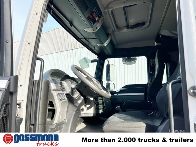 MAN TGL 12.220 4X2 BL mit Dhollandia LBW - Autocarro furgonato: foto 2 MAN TGL 12.220 4X2 BL mit Dhollandia LBW - Autocarro furgonato: foto 2