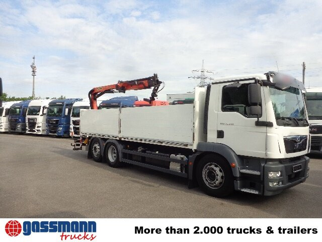 MAN TGM 26.340 6x2-4 LL,Lenk-Liftachse, Heckkran, - Autocarro con pianale/ Cassone fisso, Camion con gru: foto 4 MAN TGM 26.340 6x2-4 LL,Lenk-Liftachse, Heckkran, - Autocarro con pianale/ Cassone fisso, Camion con gru: foto 4