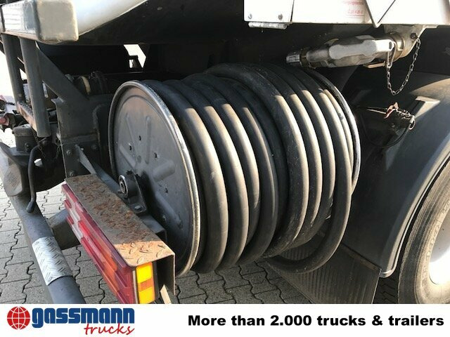 Mercedes-Benz Actros 1841 L 4x2, Esterer Tankaufbau ca. - Camion cisterna: foto 4 Mercedes-Benz Actros 1841 L 4x2, Esterer Tankaufbau ca. - Camion cisterna: foto 4