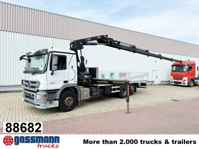 Mercedes-Benz Actros 2532 L 6x2, Liftachse, Kran Hiab 244EP-5 - Autocarro con pianale/ Cassone fisso, Camion con gru: foto 1 Mercedes-Benz Actros 2532 L 6x2, Liftachse, Kran Hiab 244EP-5 - Autocarro con pianale/ Cassone fisso, Camion con gru: foto 1