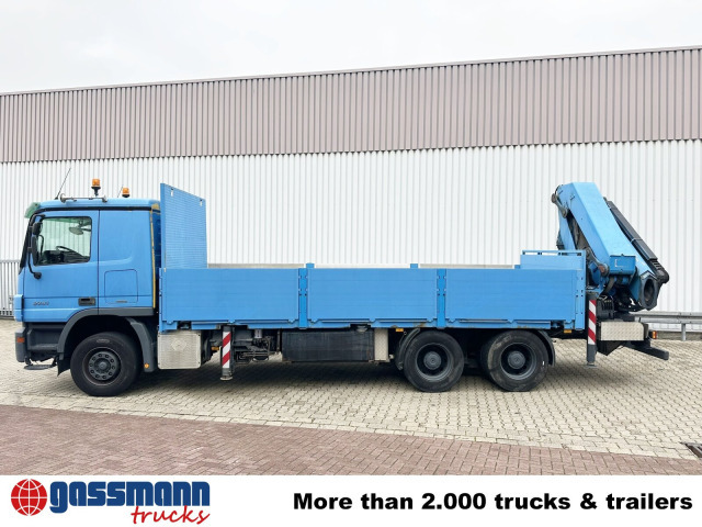 Mercedes-Benz Actros 2741 L 6x4, Twist-Lock ausz. auf 3m, - Autocarro con pianale/ Cassone fisso, Camion con gru: foto 2 Mercedes-Benz Actros 2741 L 6x4, Twist-Lock ausz. auf 3m, - Autocarro con pianale/ Cassone fisso, Camion con gru: foto 2