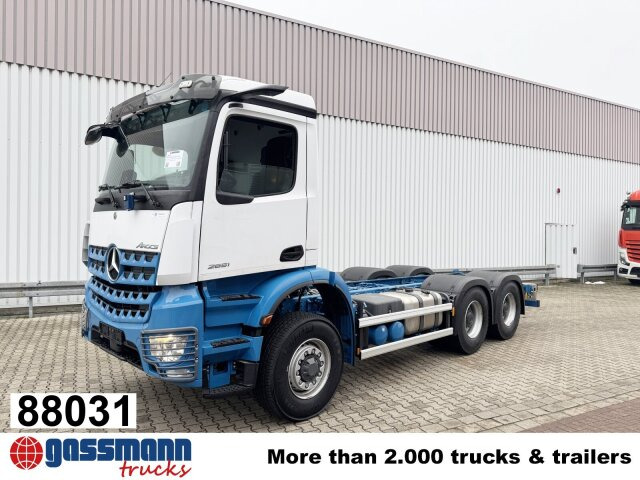 Mercedes-Benz Arocs 2651 L 6x6, HydroDrive, MirrorCam, - Autocarro telaio: foto 1 Mercedes-Benz Arocs 2651 L 6x6, HydroDrive, MirrorCam, - Autocarro telaio: foto 1