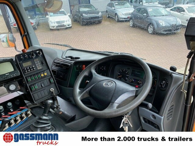 Mercedes-Benz Atego 1524 L 4x2 Kehrmaschine FAUN Viajet - Spazzatrice stradale: foto 3 Mercedes-Benz Atego 1524 L 4x2 Kehrmaschine FAUN Viajet - Spazzatrice stradale: foto 3