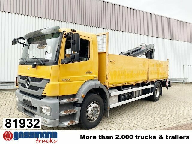 Mercedes-Benz Axor 1833 L 4x2 mit Heckkran Hiab XS 133 K-2 - Autocarro con pianale/ Cassone fisso, Camion con gru: foto 1 Mercedes-Benz Axor 1833 L 4x2 mit Heckkran Hiab XS 133 K-2 - Autocarro con pianale/ Cassone fisso, Camion con gru: foto 1