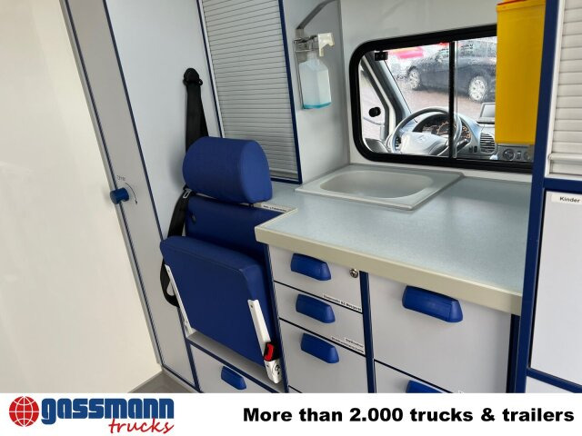 Mercedes-Benz Sprinter 313 CDI 4x2, Rettungswagen - Furgone chiuso: foto 3 Mercedes-Benz Sprinter 313 CDI 4x2, Rettungswagen - Furgone chiuso: foto 3