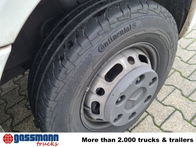 Mercedes-Benz Sprinter 516 CDI 4x2, Rettungswagen - Furgone chiuso: foto 3 Mercedes-Benz Sprinter 516 CDI 4x2, Rettungswagen - Furgone chiuso: foto 3