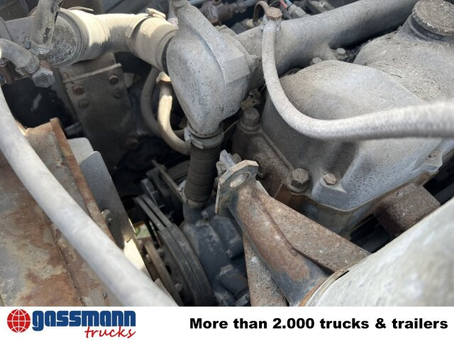 Saurer V5 4x2 - Autocarro con pianale/ Cassone fisso: foto 5 Saurer V5 4x2 - Autocarro con pianale/ Cassone fisso: foto 5