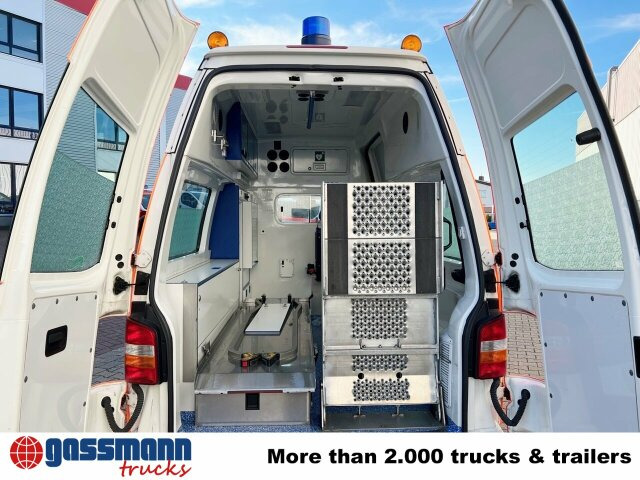 Volkswagen T5 2.5 TDI 4x2, Krankenwagen - Ambulanza: foto 2 Volkswagen T5 2.5 TDI 4x2, Krankenwagen - Ambulanza: foto 2