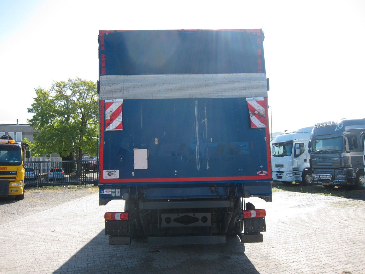 Mercedes-Benz Atego 1521 L Bordwande LBW 338tkm E6 - Camion centinato: foto 4 Mercedes-Benz Atego 1521 L Bordwande LBW 338tkm E6 - Camion centinato: foto 4