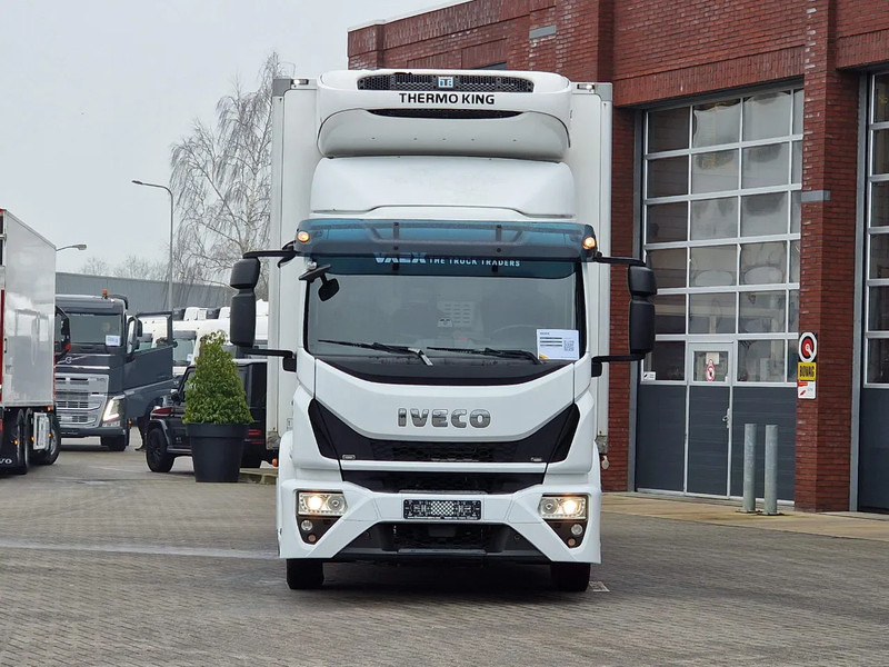 Iveco Eurocargo 120.250 4x2 - Thermoking T-800R Frigo - Loadlift - Euro 6 - Automatic - Autocarro cella isotermica: foto 2 Iveco Eurocargo 120.250 4x2 - Thermoking T-800R Frigo - Loadlift - Euro 6 - Automatic - Autocarro cella isotermica: foto 2