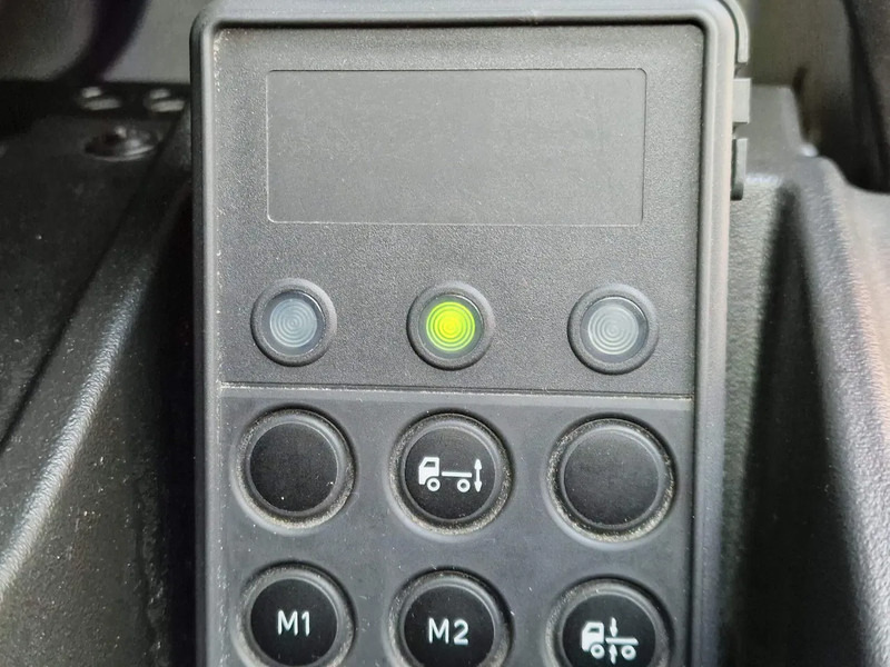 Autocarro furgonato Iveco Eurocargo 75-190 Isotherm box - Zepro loadlift - Low KM - Airco - Euro 6: foto 17