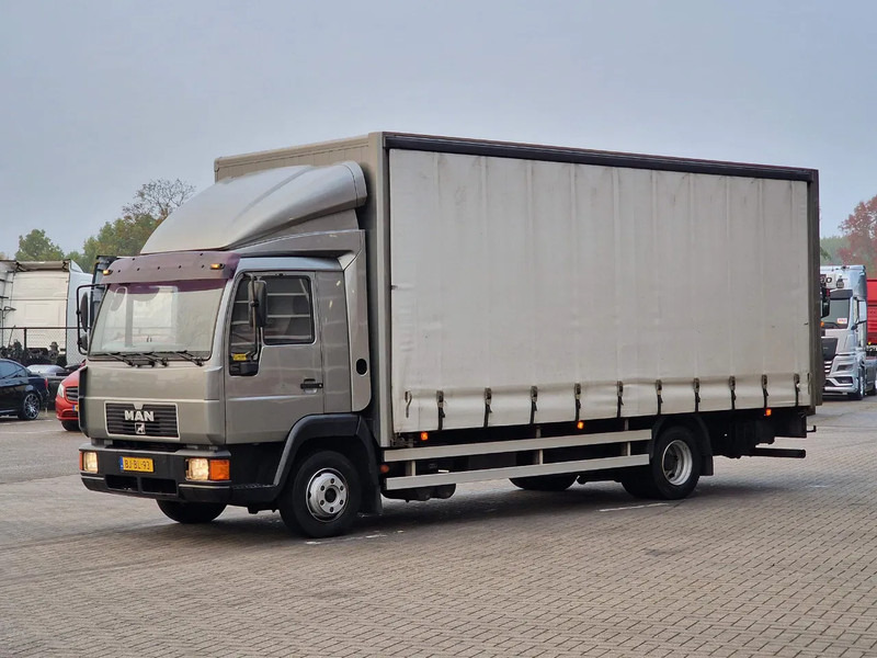 MAN TGL 12.220 LL 4x2 Box , loading lift - Autocarro furgonato: foto 3 MAN TGL 12.220 LL 4x2 Box , loading lift - Autocarro furgonato: foto 3