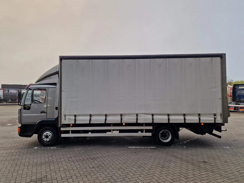MAN TGL 12.220 LL 4x2 Box , loading lift - Autocarro furgonato: foto 4 MAN TGL 12.220 LL 4x2 Box , loading lift - Autocarro furgonato: foto 4