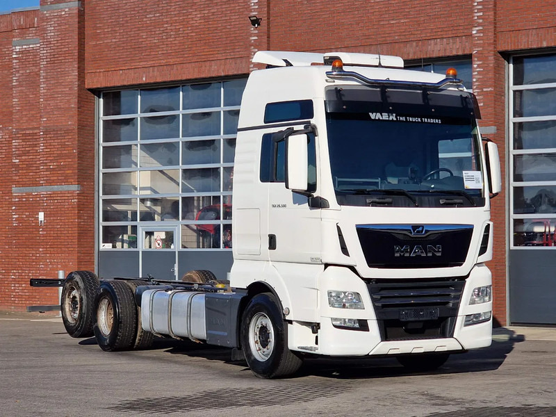 MAN TGX 26.500 6x2 XXL - Chassis - Full air - Night clima - AS Tronic - - Autocarro telaio: foto 1 MAN TGX 26.500 6x2 XXL - Chassis - Full air - Night clima - AS Tronic - - Autocarro telaio: foto 1