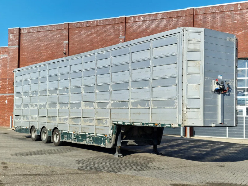 Pezzaioli 5 deck livestock trailer - Water & Ventilation - Loadlift - Folding floors - BPW Axle - 155M3 - Semirimorchio trasporto bestiame: foto 2 Pezzaioli 5 deck livestock trailer - Water & Ventilation - Loadlift - Folding floors - BPW Axle - 155M3 - Semirimorchio trasporto bestiame: foto 2