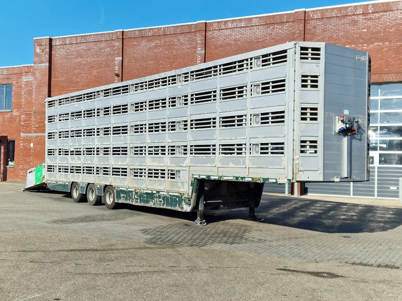 Pezzaioli 5 deck livestock trailer - Water & Ventilation - Loadlift - Folding floors - BPW Axle - 155M3 - Semirimorchio trasporto bestiame: foto 1 Pezzaioli 5 deck livestock trailer - Water & Ventilation - Loadlift - Folding floors - BPW Axle - 155M3 - Semirimorchio trasporto bestiame: foto 1