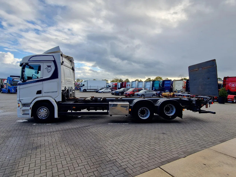 Autocarro telaio Scania R500 NGS 6x2 - Chassis - 4.95 WB - Loadlift - Retarder - Full air - Navi - Led: foto 7 Autocarro telaio Scania R500 NGS 6x2 - Chassis - 4.95 WB - Loadlift - Retarder - Full air - Navi - Led: foto 7