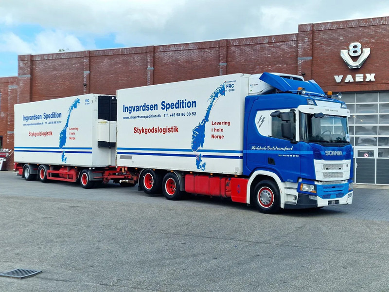 Scania R500 NGS B6X2NB / Trailer-Bygg 12-2004 / Frigobox Sidedoors / Rohrbahen / hooks - Autocarro frigorifero: foto 1 Scania R500 NGS B6X2NB / Trailer-Bygg 12-2004 / Frigobox Sidedoors / Rohrbahen / hooks - Autocarro frigorifero: foto 1