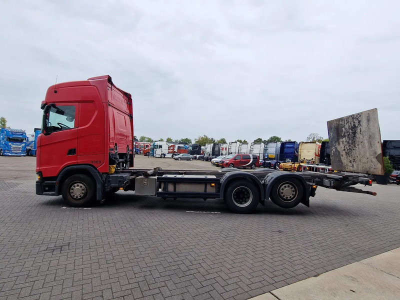 Scania S500 NGS Highline 6x2 - BDF - Full air - Loadlift - Navi - Retarder - Autocarro portacontainer/ Caisse interchangeable: foto 4 Scania S500 NGS Highline 6x2 - BDF - Full air - Loadlift - Navi - Retarder - Autocarro portacontainer/ Caisse interchangeable: foto 4