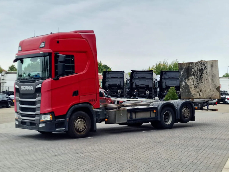 Scania S500 NGS Highline 6x2 - BDF - Full air - Loadlift - Navi - Retarder - Autocarro portacontainer/ Caisse interchangeable: foto 3 Scania S500 NGS Highline 6x2 - BDF - Full air - Loadlift - Navi - Retarder - Autocarro portacontainer/ Caisse interchangeable: foto 3