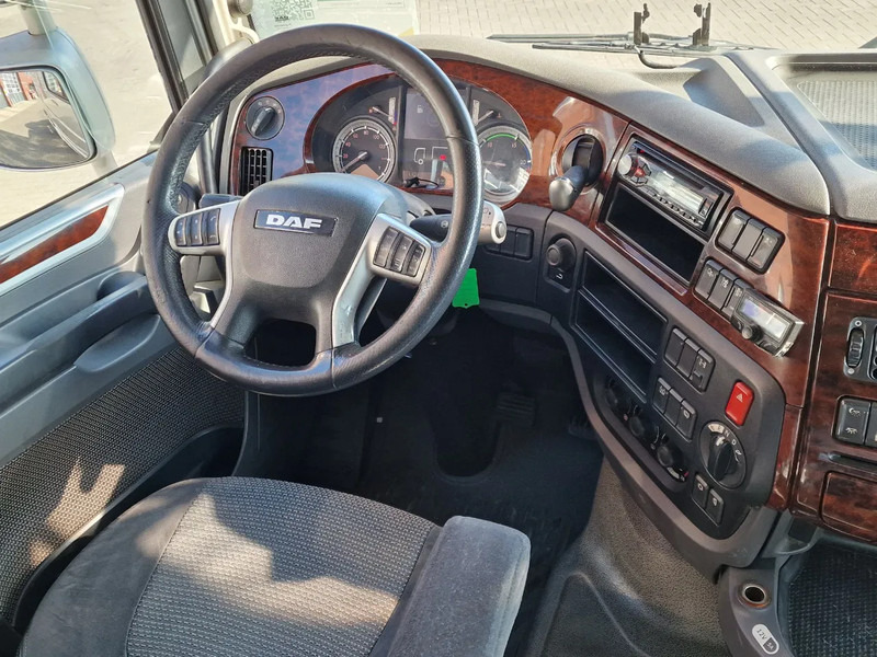 Leasing di DAF XF 440 SpaceCab 4x2 - Full spoiler - Alloy wheels - Air horn - Light bar DAF XF 440 SpaceCab 4x2 - Full spoiler - Alloy wheels - Air horn - Light bar: foto 11 Leasing di DAF XF 440 SpaceCab 4x2 - Full spoiler - Alloy wheels - Air horn - Light bar DAF XF 440 SpaceCab 4x2 - Full spoiler - Alloy wheels - Air horn - Light bar: foto 11