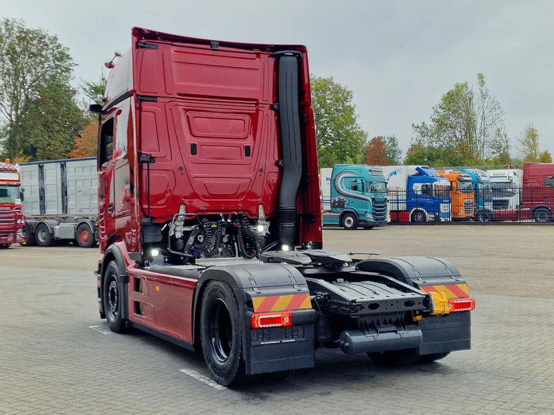 Mercedes-Benz Actros 1863 Pro Cab, Full Air, Retarder, Giga space, Style line, NEW, "Buffl interior" - Trattore stradale: foto 5 Mercedes-Benz Actros 1863 Pro Cab, Full Air, Retarder, Giga space, Style line, NEW, "Buffl interior" - Trattore stradale: foto 5