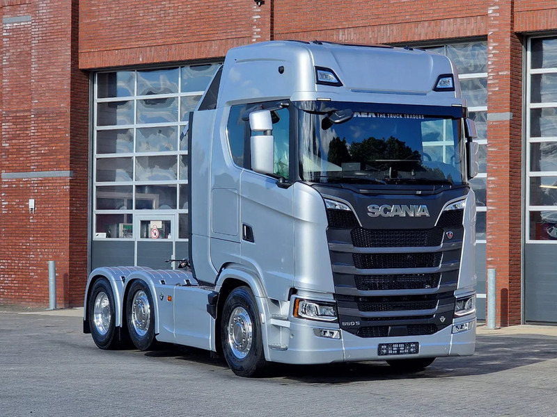 Scania 660S V8 NGS Highline 6x2/4 - New - Full spec - Retarder - Night clima - Led - Leather - Navi - Trattore stradale: foto 1 Scania 660S V8 NGS Highline 6x2/4 - New - Full spec - Retarder - Night clima - Led - Leather - Navi - Trattore stradale: foto 1
