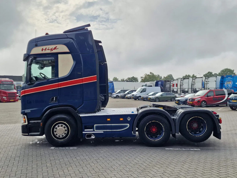 Scania R520 V8 NGS Highline 6x2 - PTO/Hydraulic - Full air - 2.95 WB - Navi - Fridge - Sliding 5th wheel - Trattore stradale: foto 4 Scania R520 V8 NGS Highline 6x2 - PTO/Hydraulic - Full air - 2.95 WB - Navi - Fridge - Sliding 5th wheel - Trattore stradale: foto 4